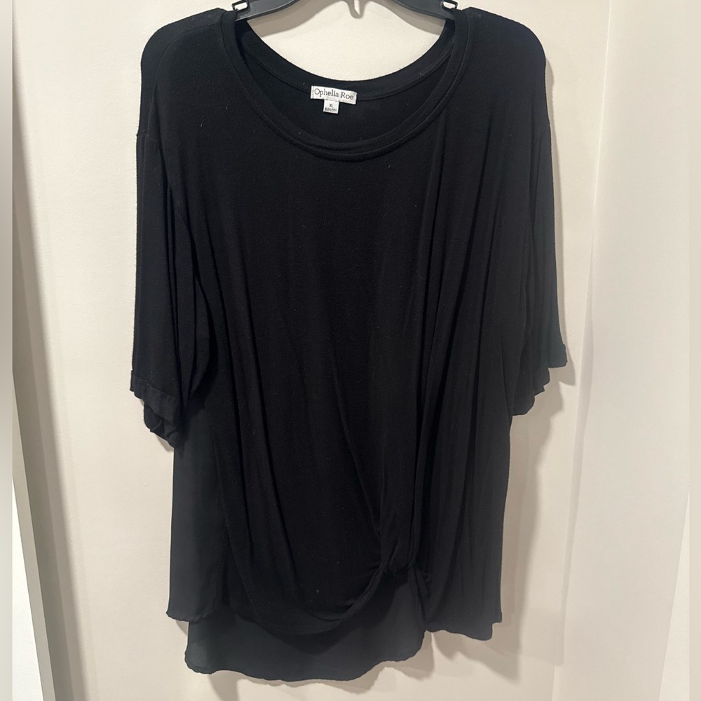 Black Short Sleeve Top